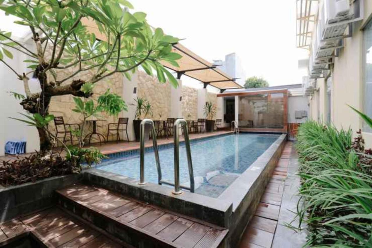 Favor Hotel Makassar City Center By Life Exterior foto