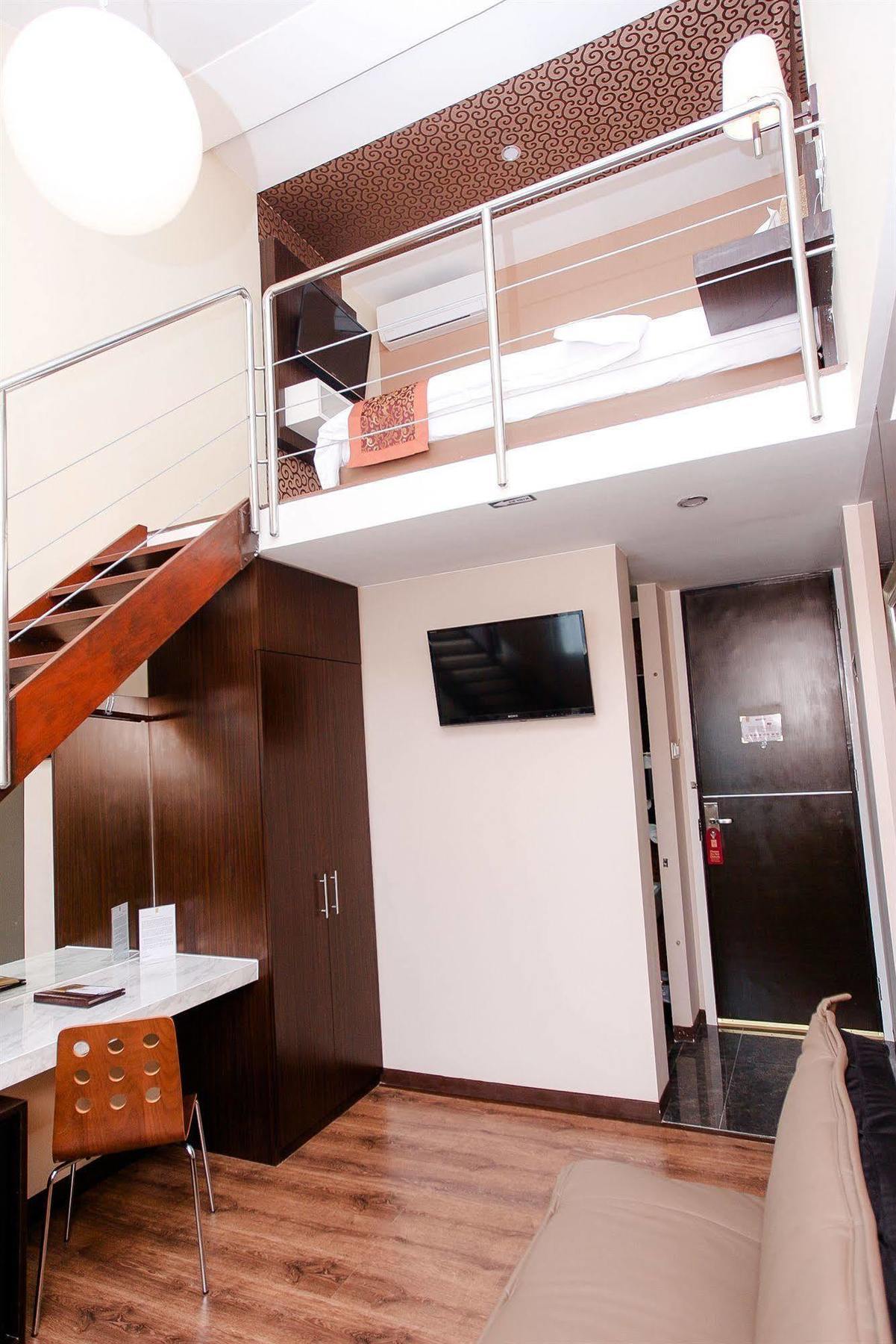 Favor Hotel Makassar City Center By Life Exterior foto